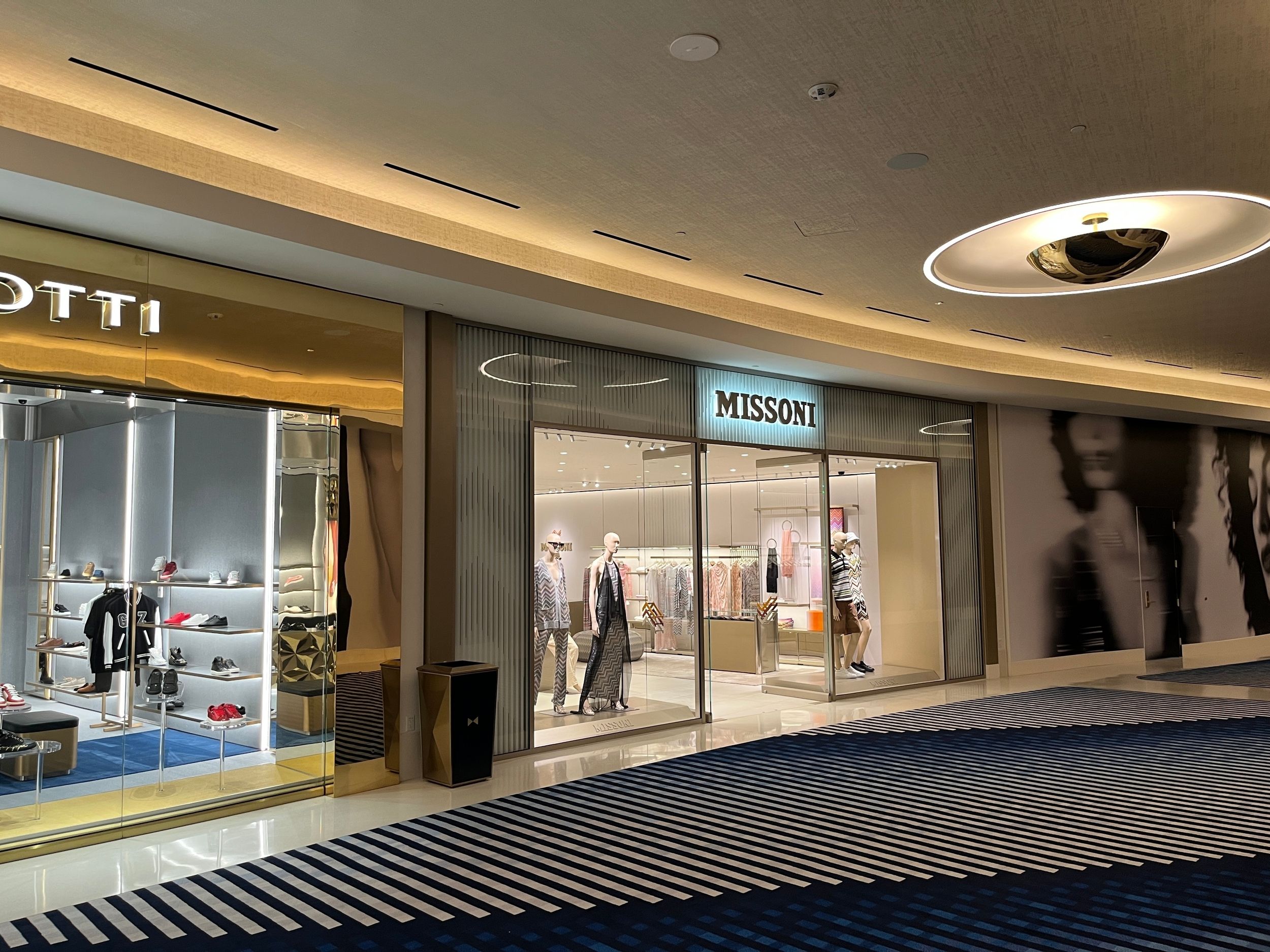Commercial automation system for Miami retail spaces with integrated audio and security